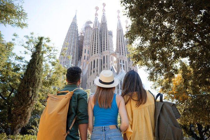 Sagrada Familia Private Guided Tour - Meeting at El trabucaire, then getting to the basilica quickly