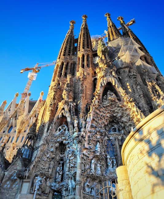 Sagrada Familia Private/Small Group Tour with an architect - Architect-led entry at the Nativity side, not the back of the line