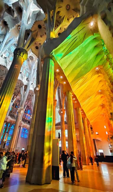 Sagrada Familia Private/Small Group Tour with an architect - Guide quality matters: the difference between hearing and absorbing