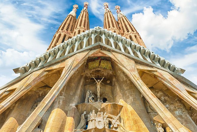 Sagrada Familia Private Tour in Barcelona - Private guiding in real time: what you should expect from the guide