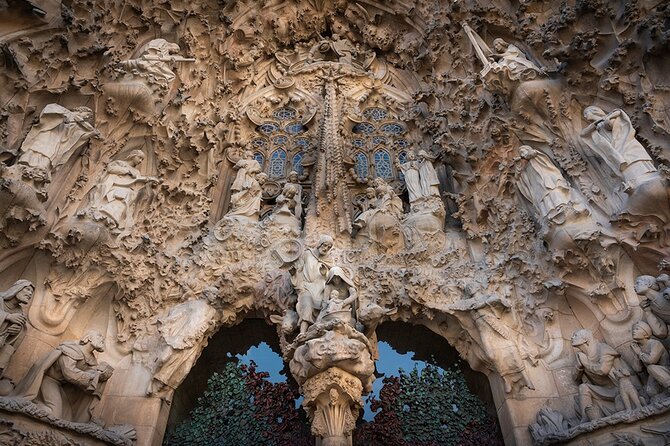 Sagrada Familia Private Tour with Priority Entrance - Priority Entrance Gets You Through Sagrada Familia Faster