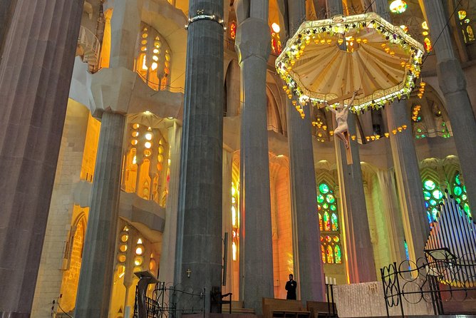 Sagrada Familia Skip-the-Line Private Tour with Guide - Why timed skip-the-line matters at Sagrada Familia