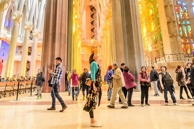 Sagrada Familia Skip the Line Ticket with Official Guide - Why the official guide matters more than you think