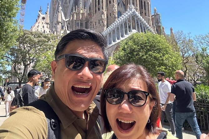 Sagrada Familia Skip The Queue With Audio Guide Tour - Family realities: audio guides, dress code, and kids