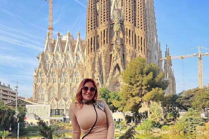 Sagrada Familia Skip The Queue With Audio Guide Tour - Stop 2: Inside the Basilica, stained glass light, and the forest of columns