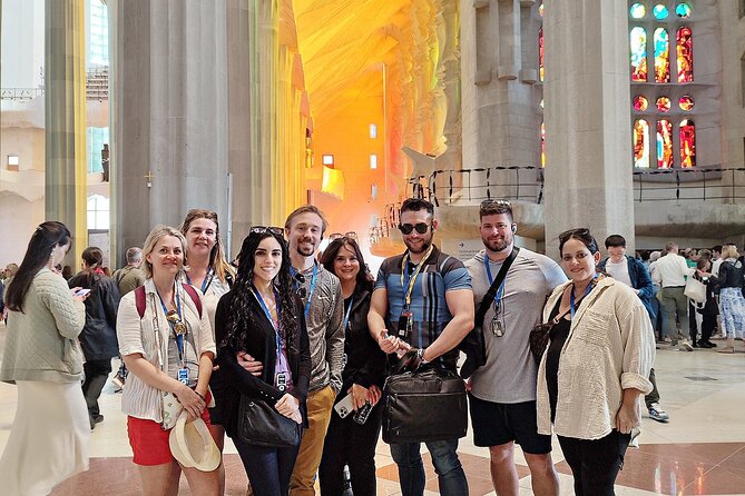Sagrada Familia: The Golden Hour with Skip the line Tickets - Golden hour at Sagrada Familia, why the timing matters