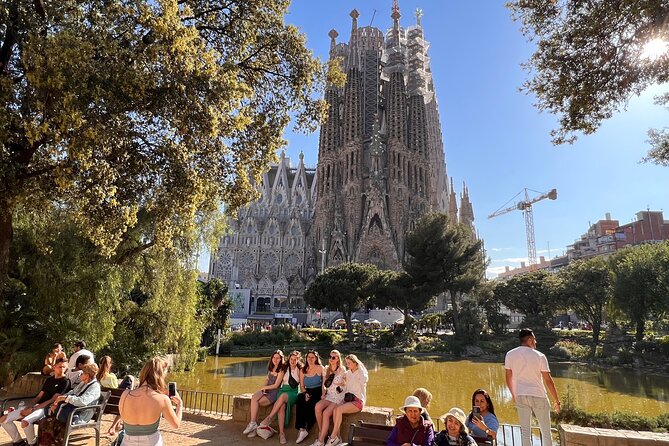 Sagrada Familia Tour with Express Entry and Local Guide - Around the basilica: facades, sculpture, and the rising new towers