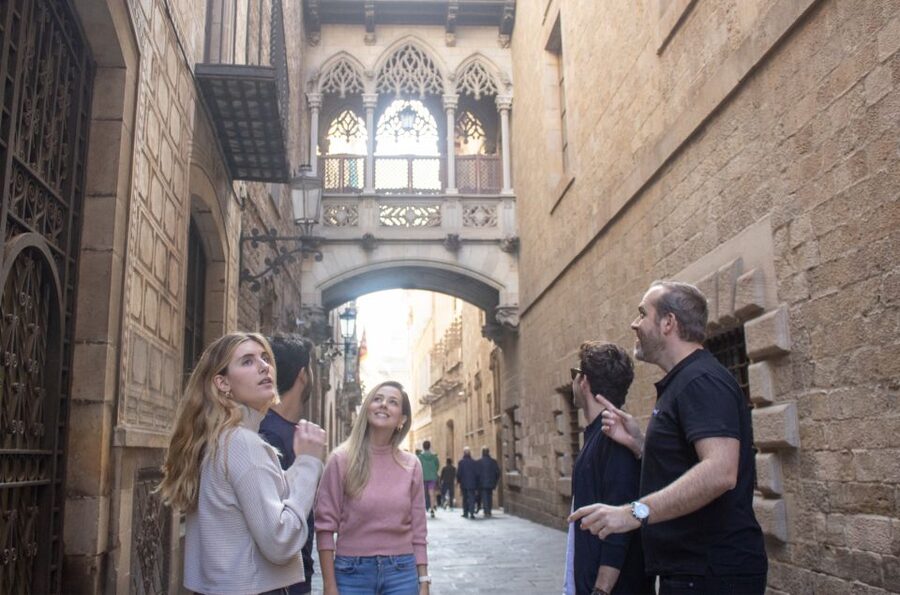 Sagrada Familia with Official Guide & Fast-Track Entry - Where the tour ends: drop-offs and how to plan your next step