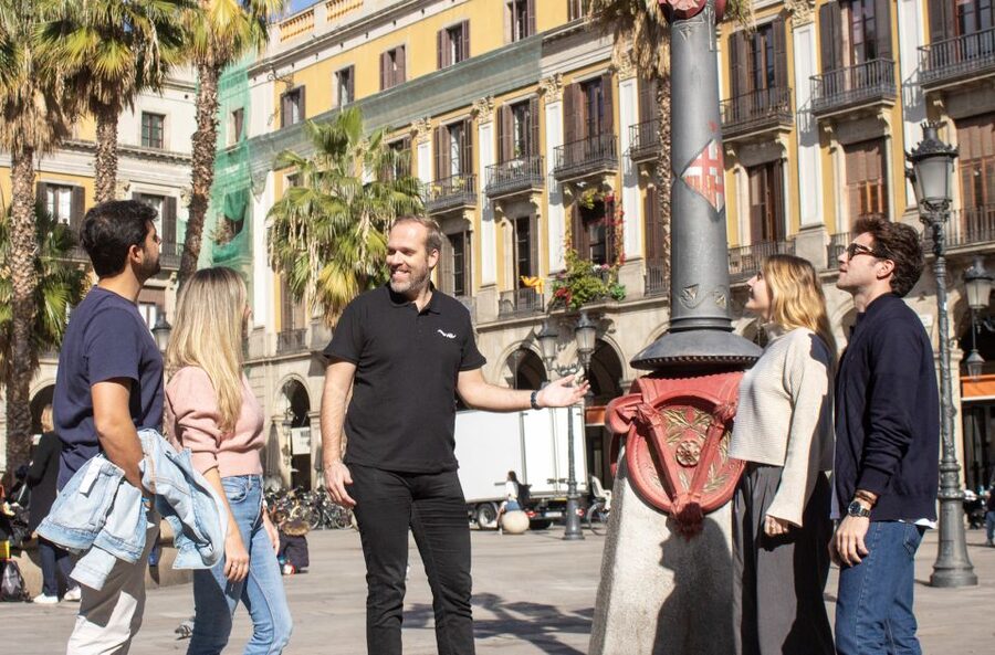 Sagrada Familia with Official Guide & Fast-Track Entry - Price and value: what $88 buys you in real time