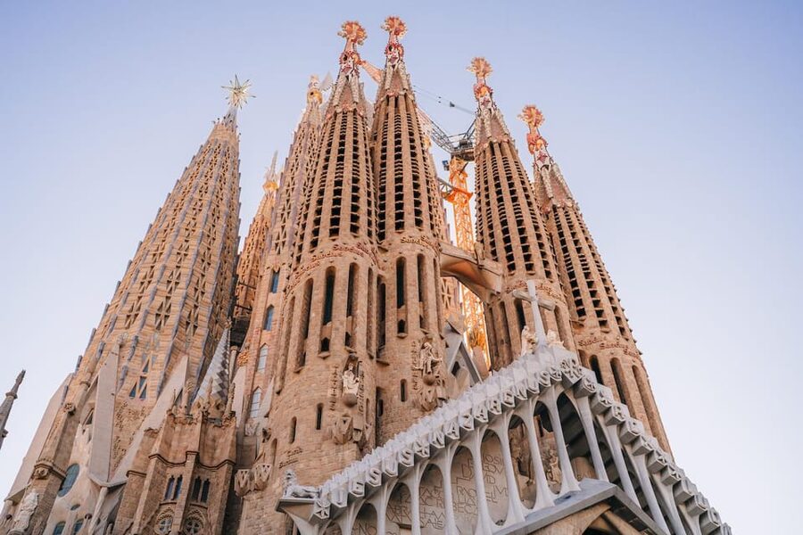 Sagrada Familia with Official Guide & Fast-Track Entry - Guides matter: why certain names came up again and again