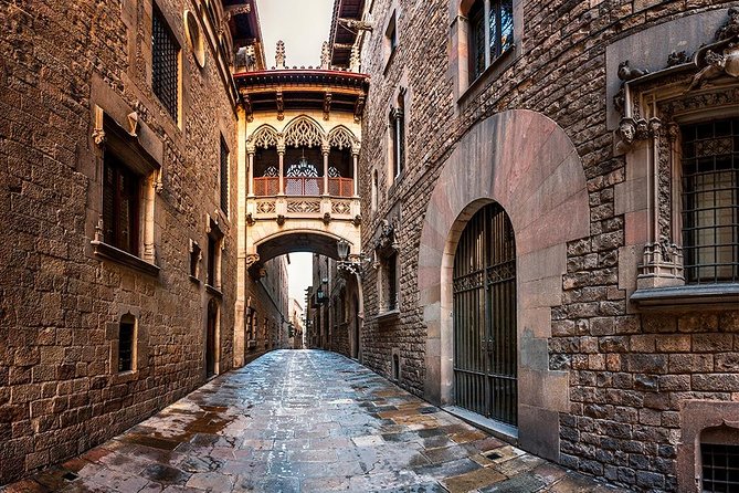 Self-Guided Audio Tour - Legends of the Gothic Quarter - Stop 1: Barcelona Cathedral (Seo) and what to look for