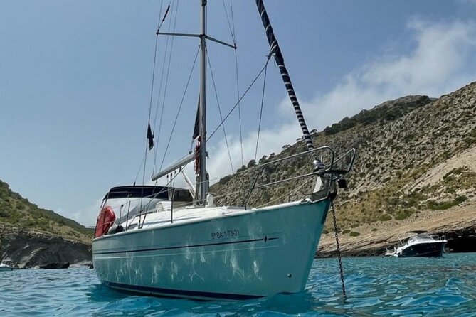Sitges sailing, walking and winery tour - Stop 2: a short walking tour that connects the town to Malvasia