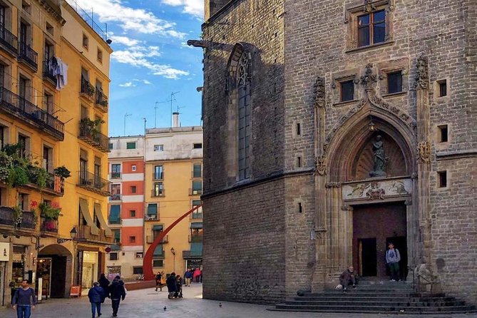 Small Group Barcelona Walking Tour, Flamenco Show & Tapas Dinner - Gothic Quarter walk: Roman wall traces, cathedral area, and Jewish Quarter stops