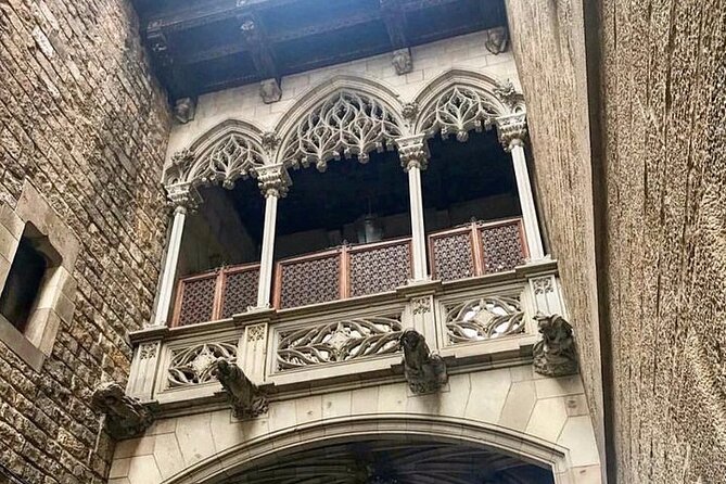 Small Group Barcelona Walking Tour, Flamenco Show & Tapas Dinner - Barri de la Ribera tapas dinner: guided wine and a chef-owned meal