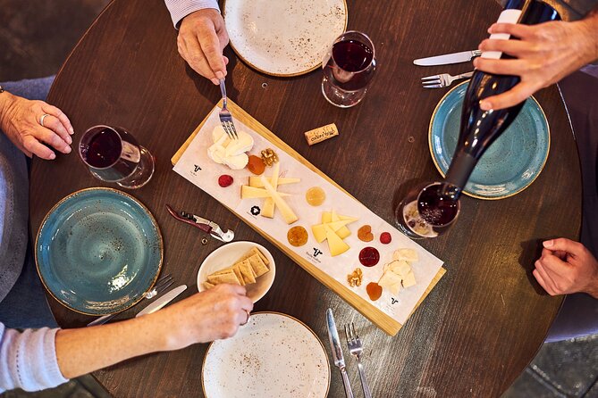 Sommelier-Led Food & Wine Experience in Barcelona - The sommelier format that keeps tastings from feeling random