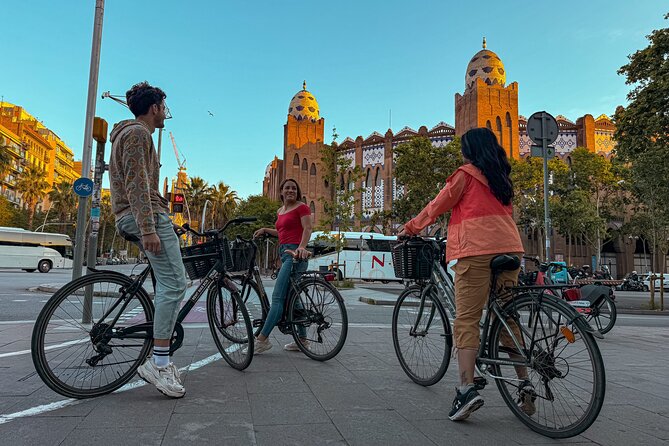 Sunrise Bike Tour: Barcelona Before the Crowds - Casa de les Punxes, House of Spikes in Quiet Morning Light