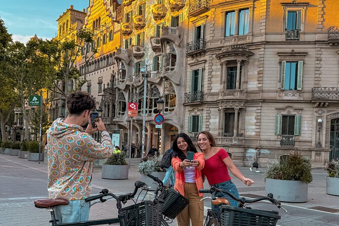 Sunrise Bike Tour: Barcelona Before the Crowds - Casa Batlló: Undulating Stone and Twisted Balconies Without the Squeeze