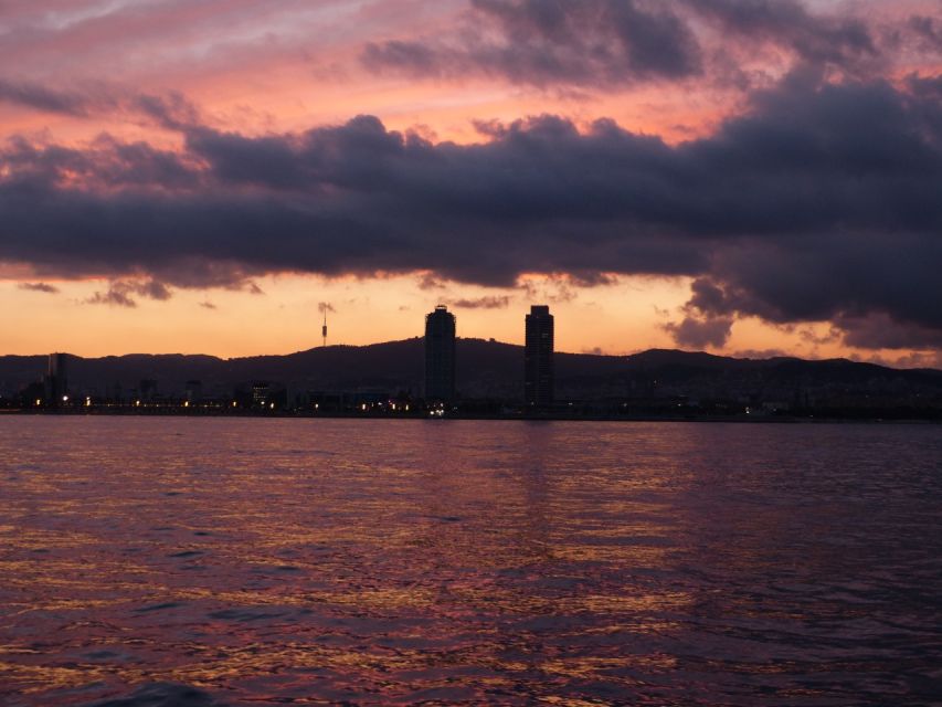 Sunset Sailing Experience in Barcelona - What 2 Hours Feels Like (Time, Size, and the Pace)