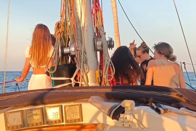 Sunset Sailing Tour in Barcelona - Key Things You’ll Notice on This Barcelona Sunset Sail