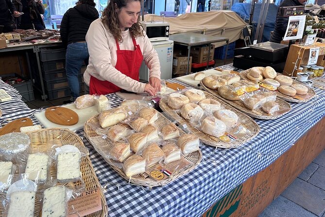 Tasty Barcelona Street Food Tour With Local Market Visit - Mercat de la Boqueria: where fried fish and jamón set the tone