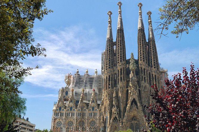 Taxi Transport from Barcelona airport to hotel - Price and value: $108.37 per group is about seat math