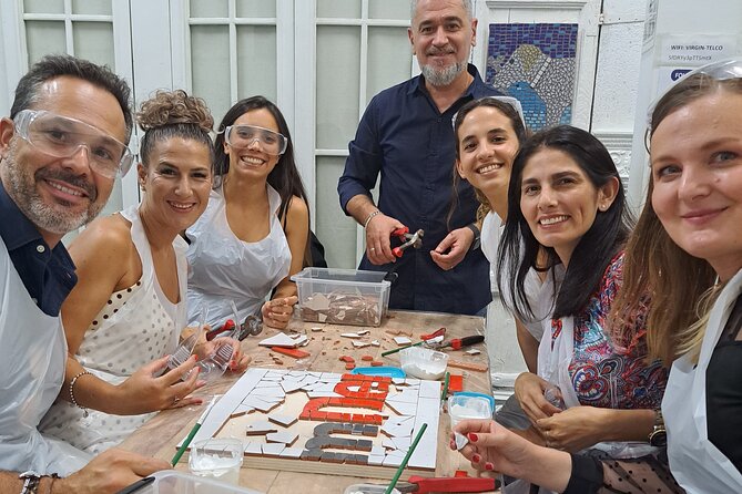Teambuilding Barcelona: Create the logo of your company in mosaic - Price and value for a logo workshop up to 12
