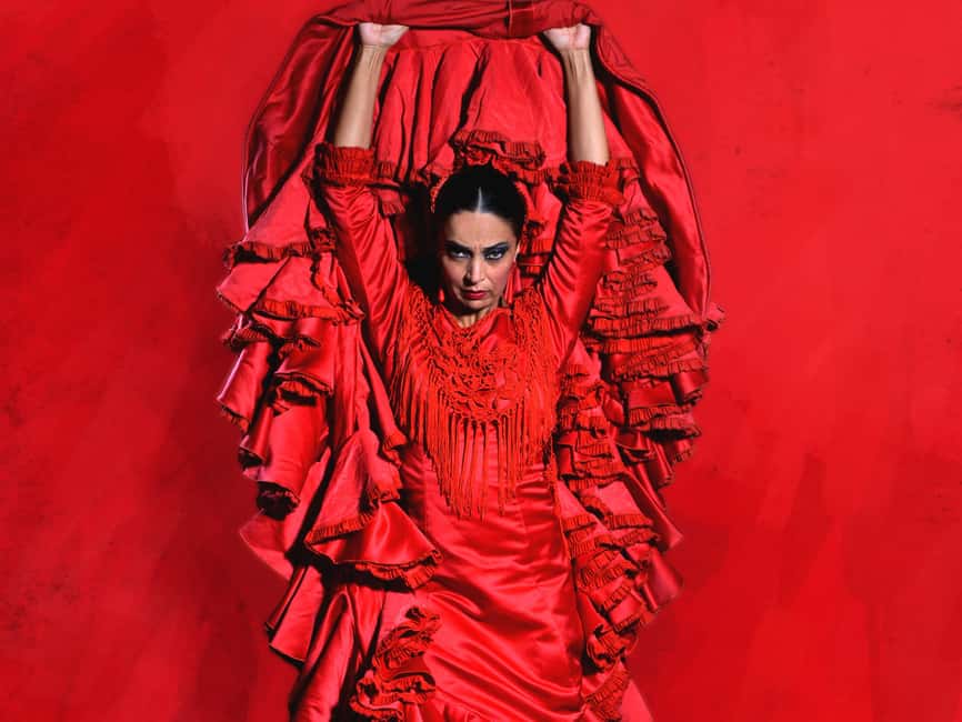Teatro Flamenco Barcelona: Authentic Live Flamenco Show - Welcome drink, and how the small details affect the mood