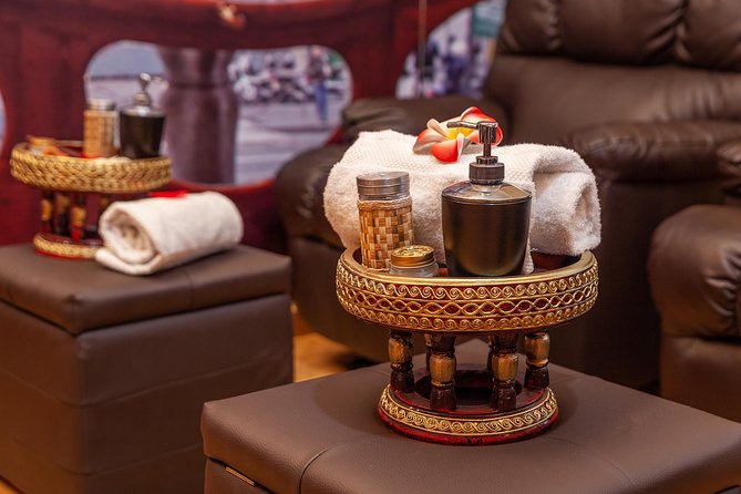Thai Foot and Leg Massage 30 min in BARCELONA - The Casa Batlló style room: cozy, calming, and surprisingly photogenic