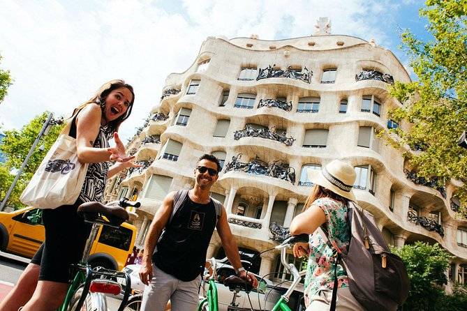 The Beauty of Barcelona by Bike: Private Tour - Sagrada Família: the big symbol, with smart expectations