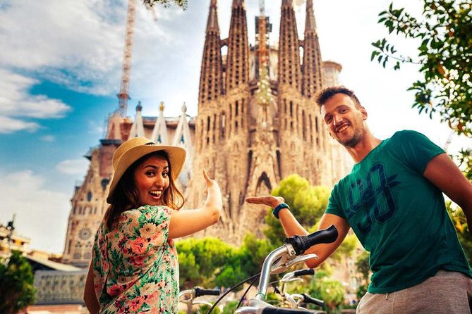 The Beauty of Barcelona by Bike: Private Tour - Meeting at Green Bikes, Then Getting Rolling Smoothly