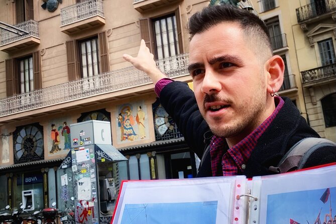 The Spanish Civil War & Franco Barcelona Walking Tour - Antic Hospital de la Santa Creu, history that hurts in the best way