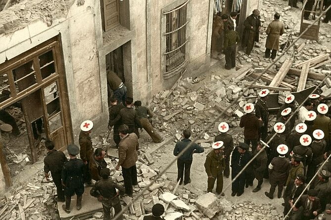 The Spanish Civil War & Franco Barcelona Walking Tour - Walking time, comfort, and how to hear the story