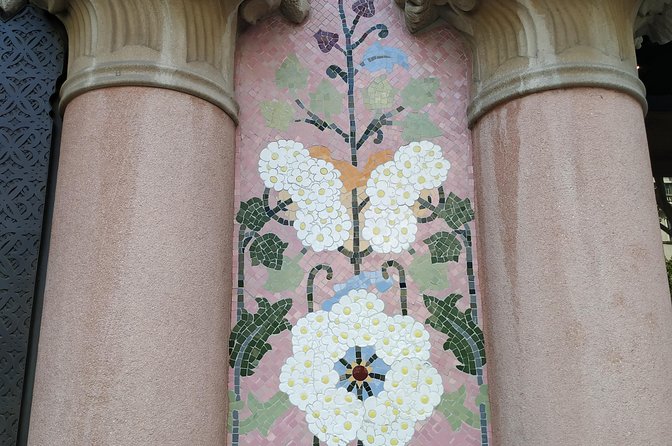 The Story of Gaudi and Modernism Private Walking Tour - Weather, shoes, and the reality of walking time
