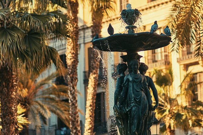 The Ultimate Old Town Tour in Barcelona - La Catedral de Barcelona and the Gothic Quarter: why Neo-Gothic matters