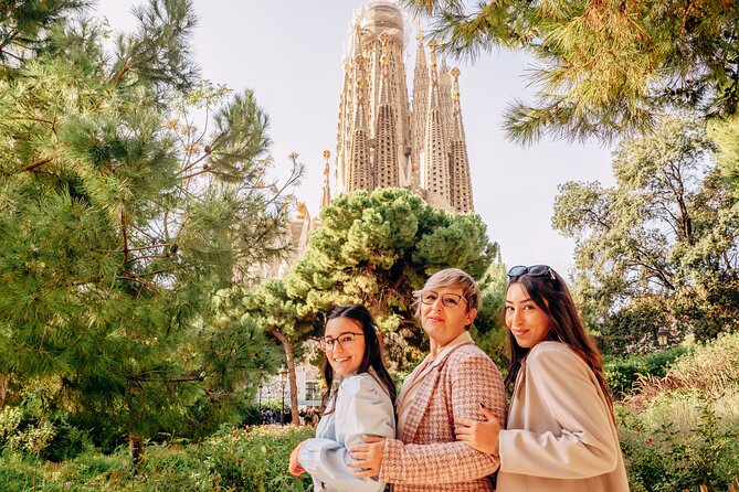 Timeless Barcelona: Your Personal Photoshoot - How the Session Actually Feels: No Awkward Silence, Just Direction