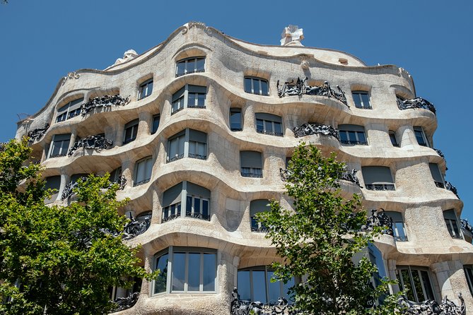 Treasures of Barcelona: Private Gaudi Walking Tour - What you actually learn on this walk (beyond photo stops)