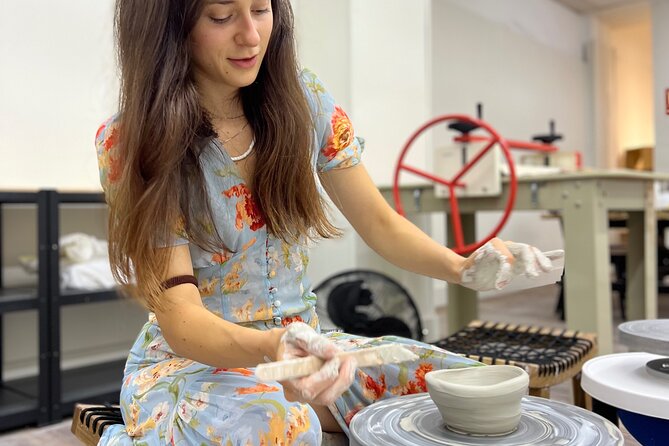Try the Pottery Wheel - Tiwona in Ciutat Vella: a pottery workshop you can pair with sightseeing