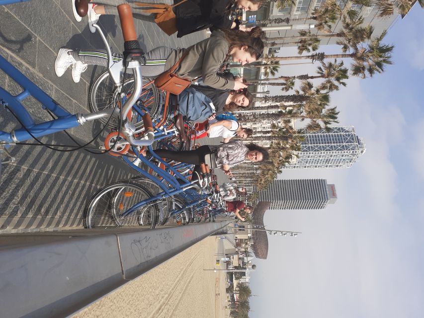 Unusual Barcelona Bike Tour in French - What you learn: cultural, historical, and political Barcelona by bike