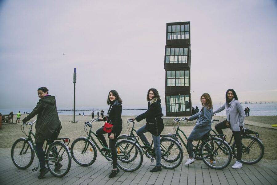 Unusual Barcelona Bike Tour in French - Who should book this Barcelona bike tour in French