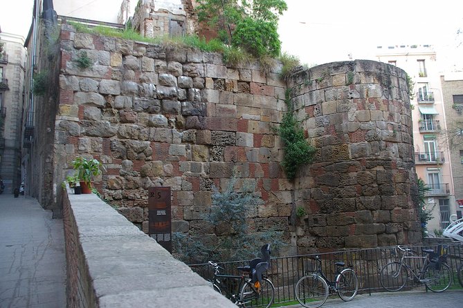 Walking tour of the Gothic Quarter of Barcelona + Cathedral - How the 3-hour route flows from Plaça de l’Àngel to Santa Maria del Pi