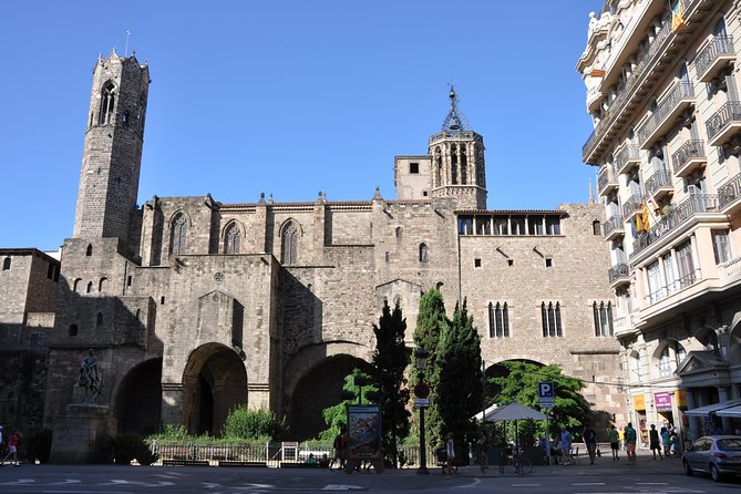 Walking tour of the Gothic Quarter of Barcelona + Cathedral - Stop 2: Palau de la Generalitat de Catalunya and why a medieval building still matters