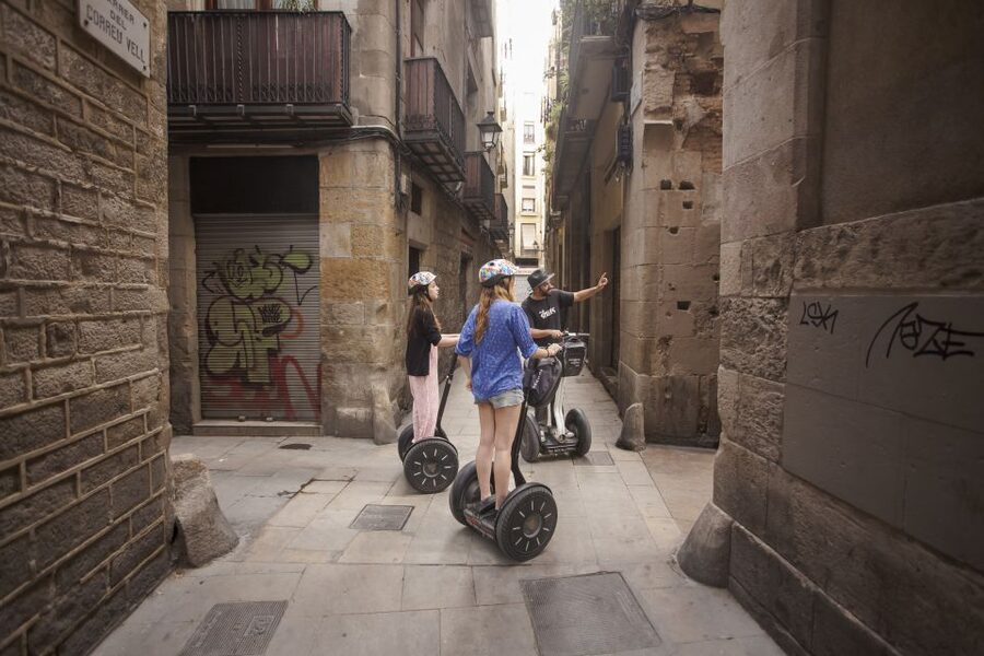 ❤️Welcome to Barcelona❤️ Segway Tour - Arriving at Carrer d’En Groc, 2 and Getting Set Up