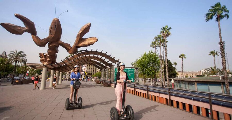❤️Welcome to Barcelona❤️ Segway Tour - Gothic Quarter on Wheels, from Medieval Lanes to Photo Stops