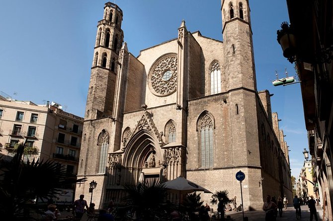 Welcome Tour in Barcelona - Santa Maria del Mar: what you learn without entering