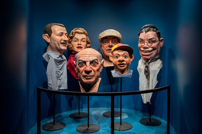 White Rabbit Museum: The Best Immersive Experience in Catalonia - Getting in: what to expect near Casa Batlló