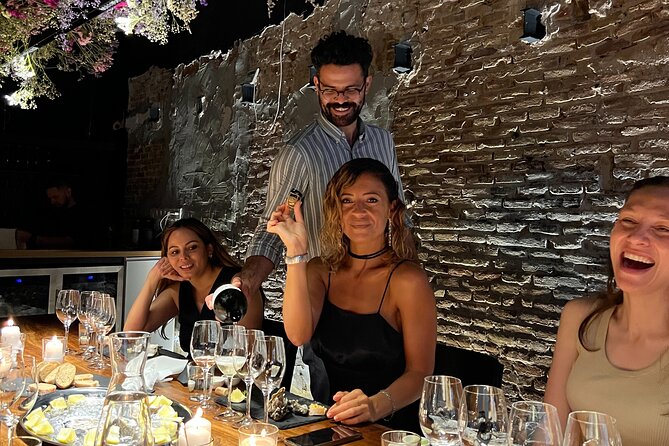 Wine casino in heart of Barcelona - Your evening in Ciutat Vella: where to meet and how to time it