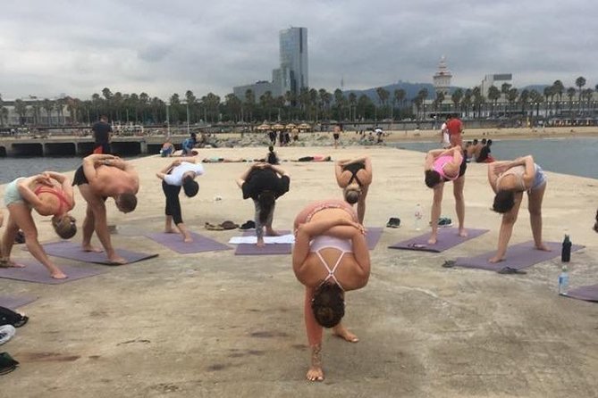 Yoga by the Sea in Barcelona - English in the booking, Spanish in the air: plan for both