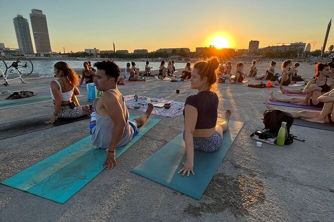 Yoga by the Sea in Barcelona - Practical tips for yoga on a pier with ocean wind