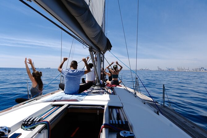 Yoga Session and Sailing Adventure in Barcelona - Barcelona Yoga and Sailing: What This Feels Like